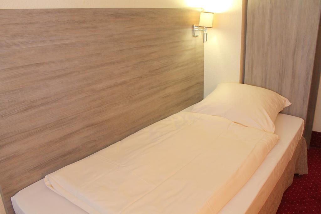 Hotel Lorien Cologne Room photo