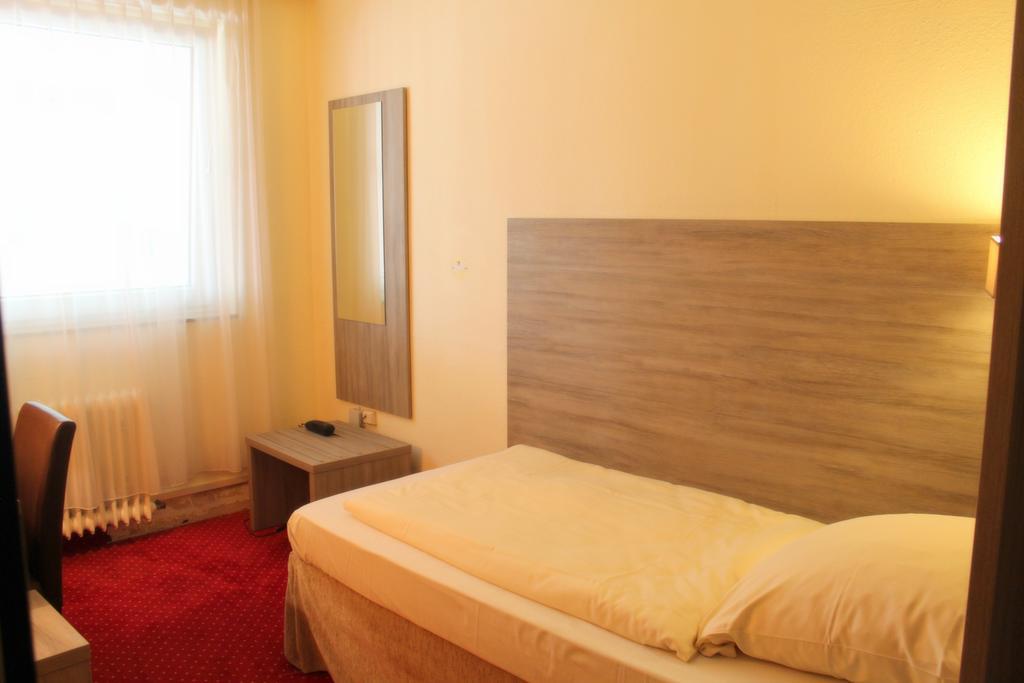 Hotel Lorien Cologne Room photo